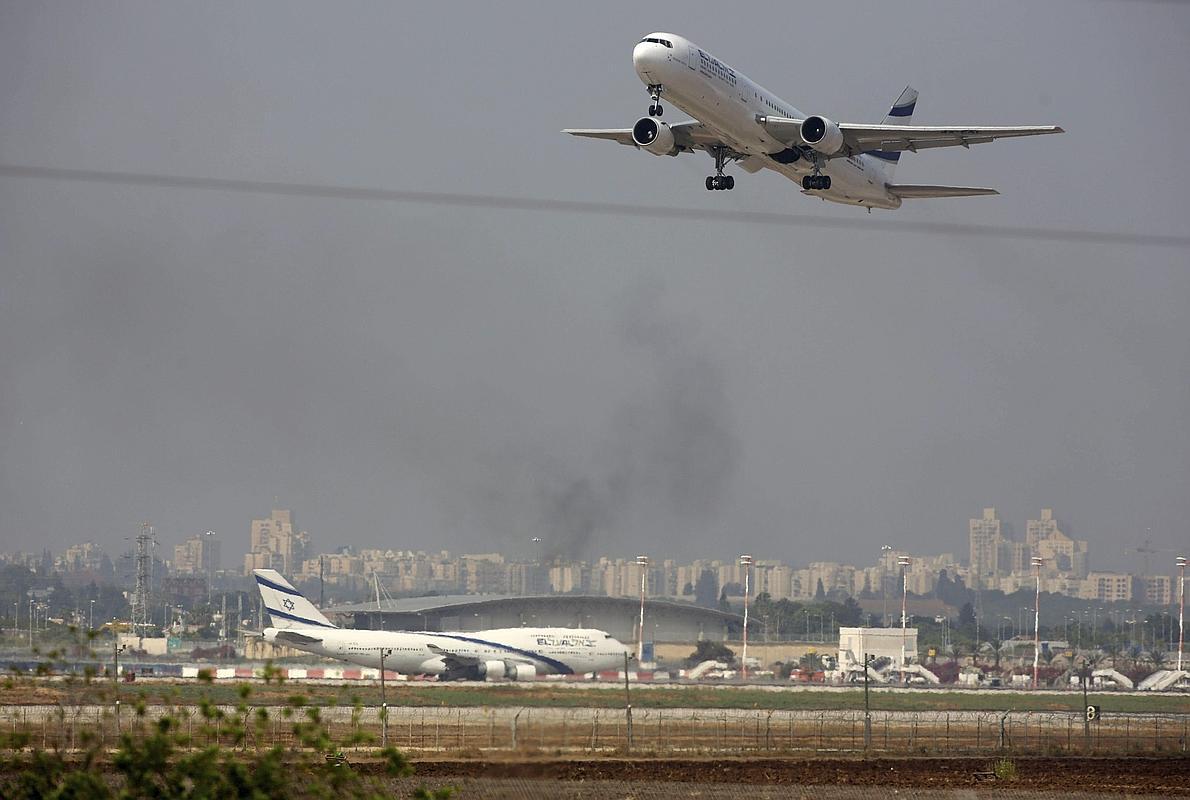 Tres catástrofes aéreas en una semana: ¿hay más motivos para el miedo a volar?