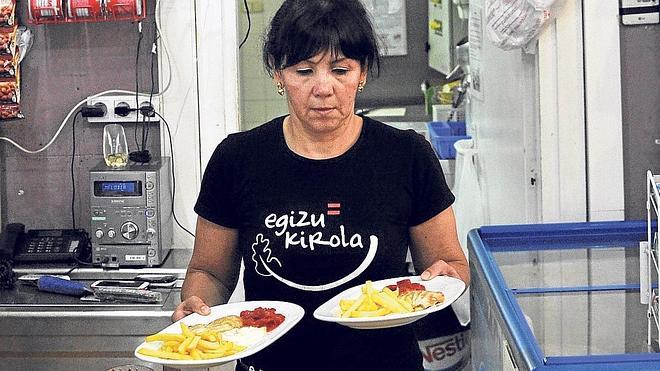 La oposición rechaza el cierre de las cafeterías de los polideportivos