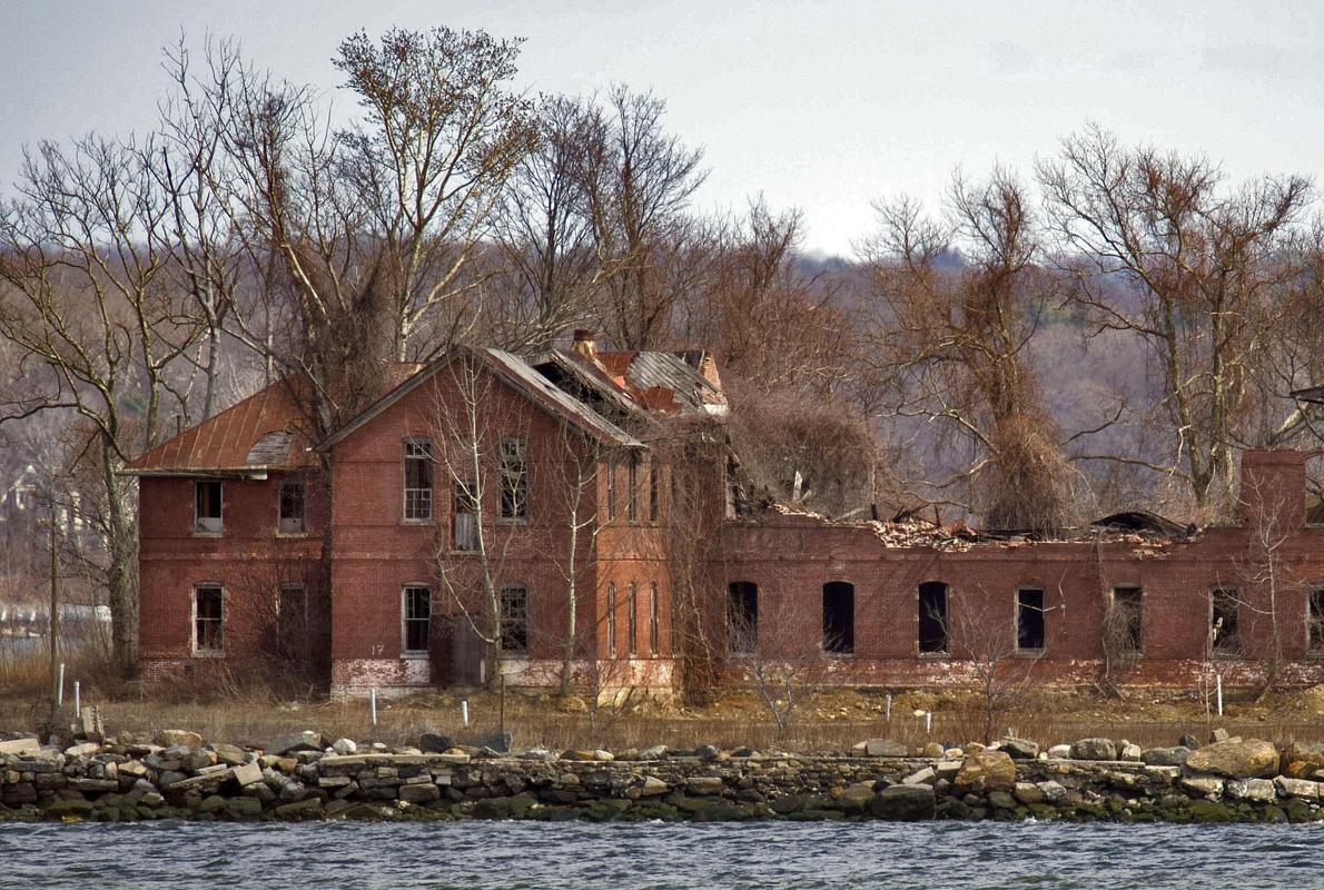 Hart Island y los tocones de la muerte