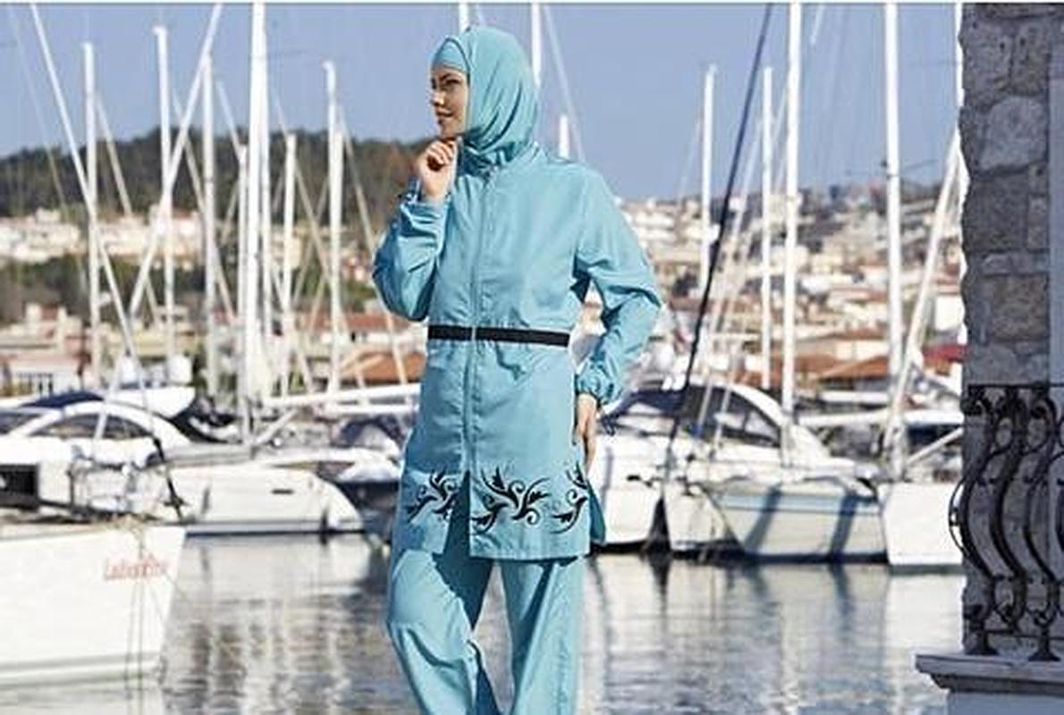 Impiden a una mujer con 'burkini' bañarse en la piscina de un hotel en Marruecos