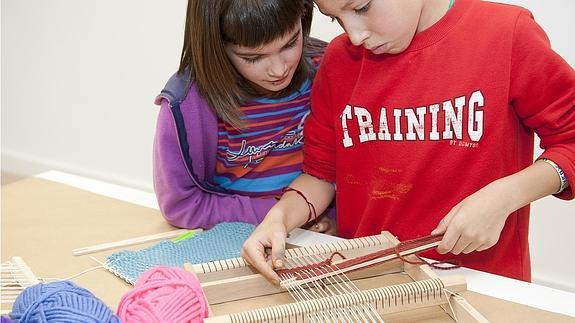 Tejer en el Museo Balenciaga