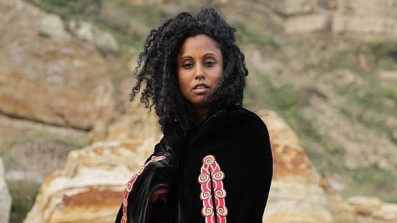 La cantante de dos mundos