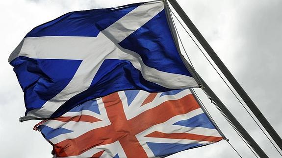 Escocia logra una fiscalidad 'a la vasca'