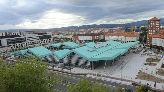 Vitoria estrenará la nueva estación en marzo con 448 autobuses diarios