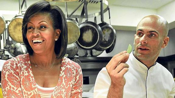 Los Obama se quedan sin su cocinero... por amor