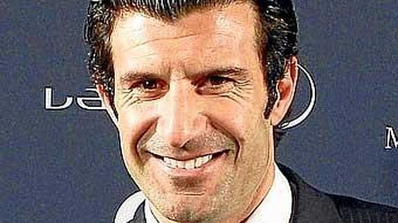 Figo, candidato a presidir la FIFA: "Se lo debo al fútbol"