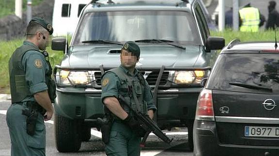 PNV y PSE piden reducir los controles de la Guardia Civil