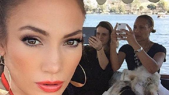 Jennifer López cobra 800.000 euros por cantar en una boda en India