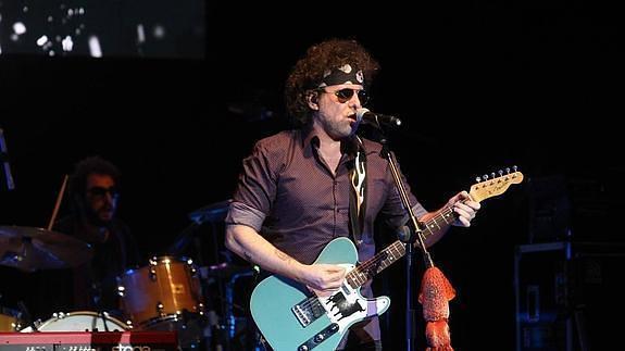 Calamaro, denunciado por apología del porro