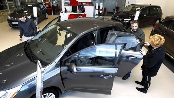 La venta de coches creció un 37% en Álava en marzo