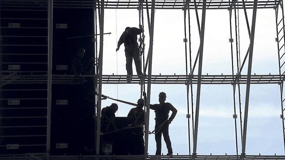 Las bajas laborales vuelven a crecer de la mano de la recuperación económica