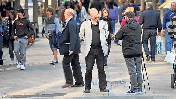 "La política en Vitoria es decepcionante, un pim pam pum de argumentos simplistas"