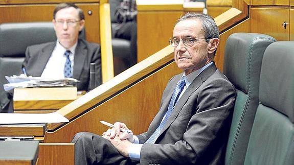 Toña pide a los jóvenes vascos que sufran "un poco" y aguanten antes de emigrar