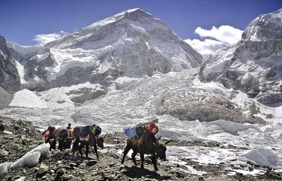 El Everest tiene un precio