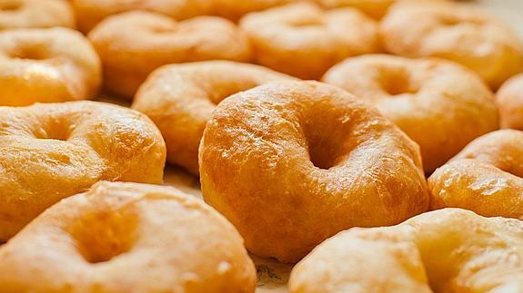 Donuts, nocilla... Haz en casa los dulces que comías de niño