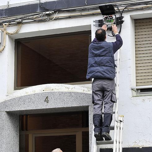 Orange inicia el despliegue de su fibra óptica en Vitoria