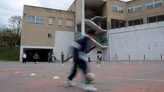 300 escolares de Ortuella se suman a los afectados por la falta de personal de cocina