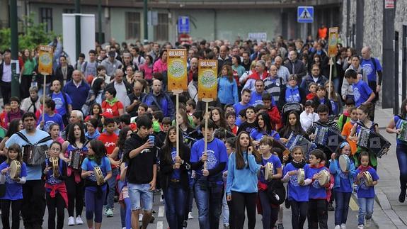 Trafiko aldaketak Ibilaldia eta Bilboko Triatloia direla eta