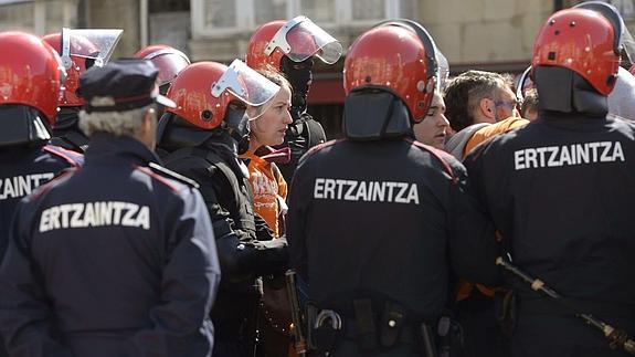 La Ertzaintza gastó 784.000 euros en horas extras el pasado año, un 30% más