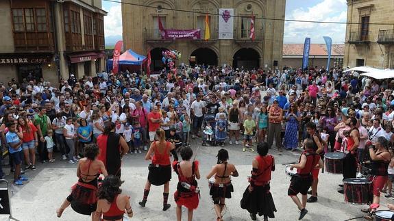 El 'Jaibus Vital' llevará a los jóvenes a las fiestas de Álava