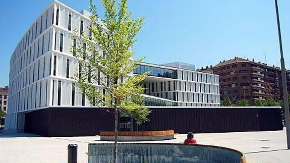 Urtaran (PNV) retirará a Adolfo Suárez su plaza en Vitoria