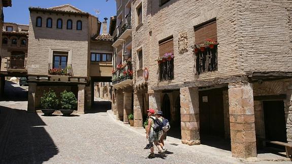 Rincones escondidos: pueblos en barrancos y playas perdidas