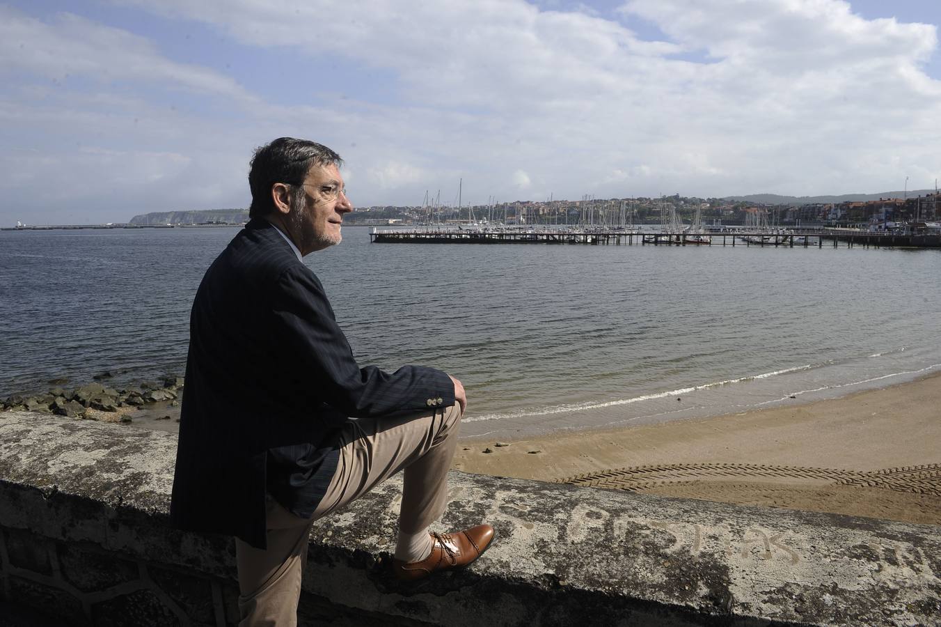 Ibarra cree que el "respaldo ideológico" a ETA debe ser "depurado"