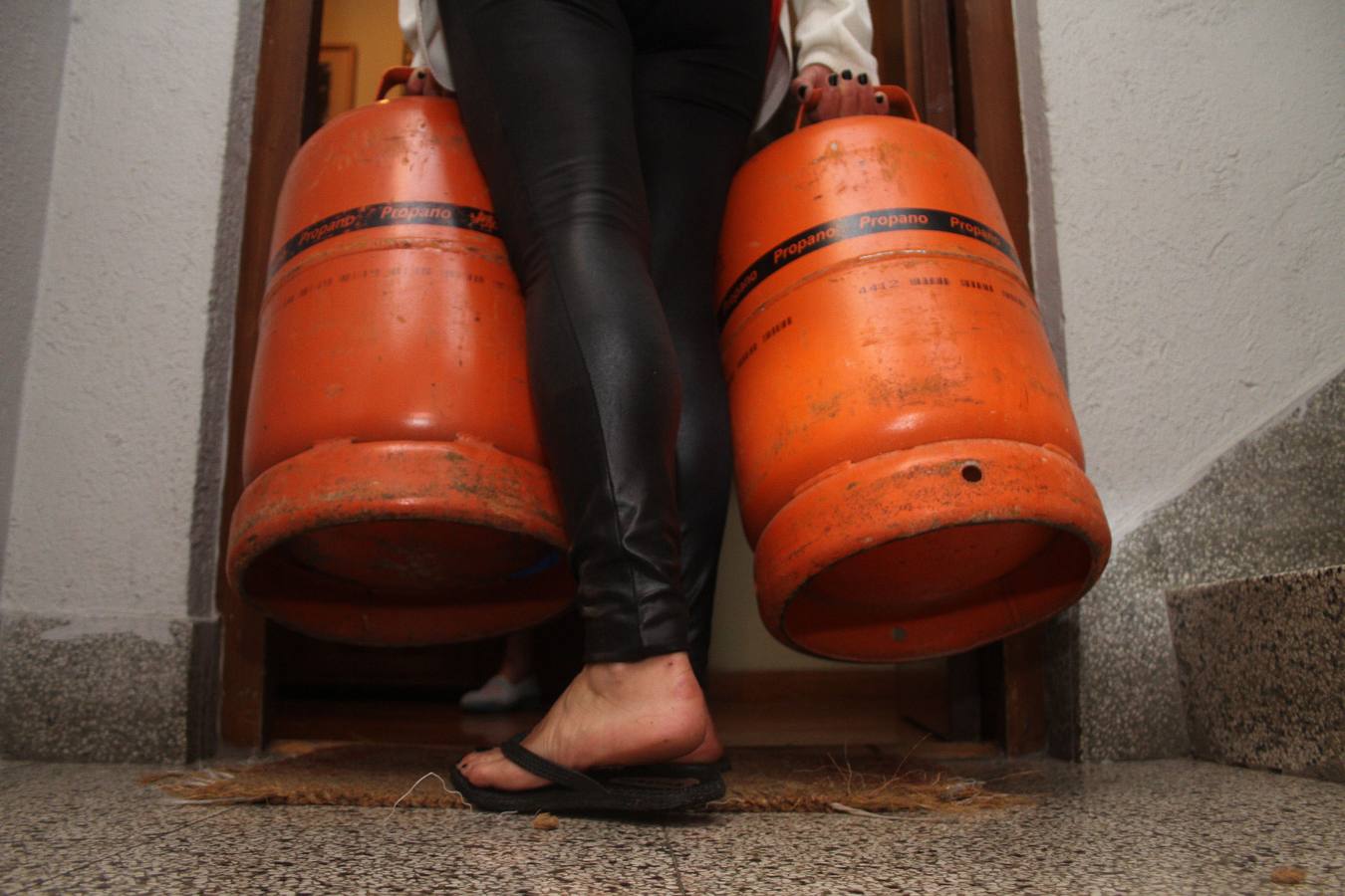 La lenta agonía de la humilde bombona de butano