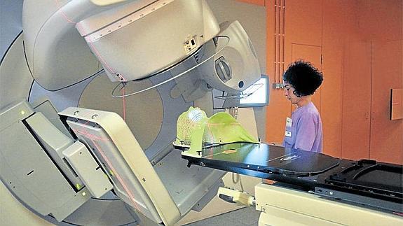 El HUA contará con una de las técnicas más avanzadas para tratar tumores con radioterapia