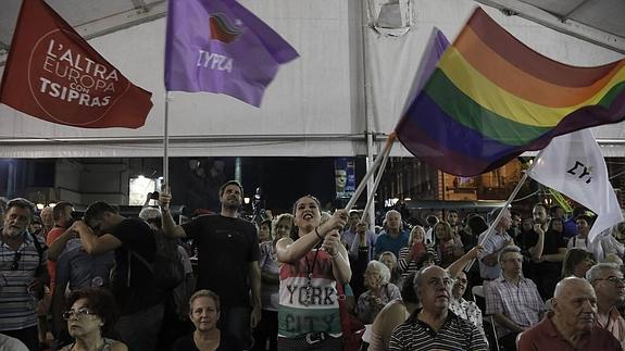 Pablo Iglesias da la enhorabuena a su amigo Tsipras