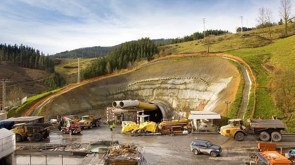Aburto prioriza la entrada soterrada del TAV aunque haya "un pequeño retraso"