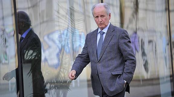 El PP denuncia que empresas "vinculadas a la familia" de Atutxa recibieron contratos públicos por 68 millones