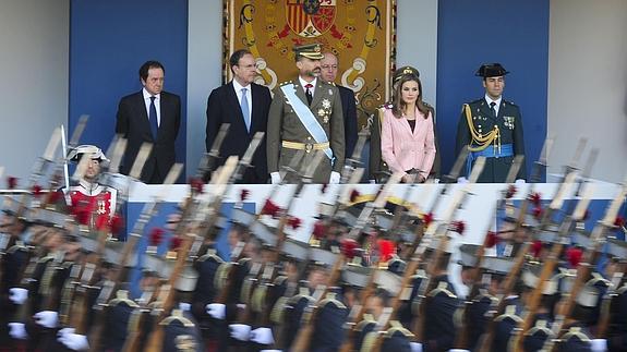 Urkullu, Mas y Barkos, los únicos presidentes que no irán al desfile de la Hispanidad