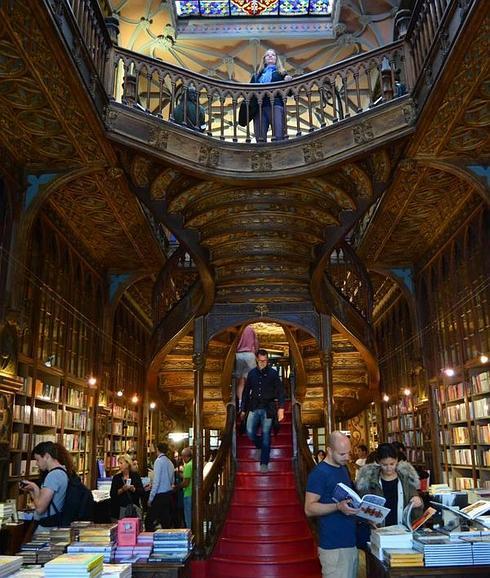 Oportoko liburutegi magikoa