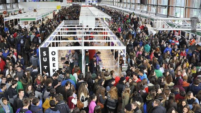 Euskotrenek zerbitzu bereziak eskainiko ditu Durangora joateko