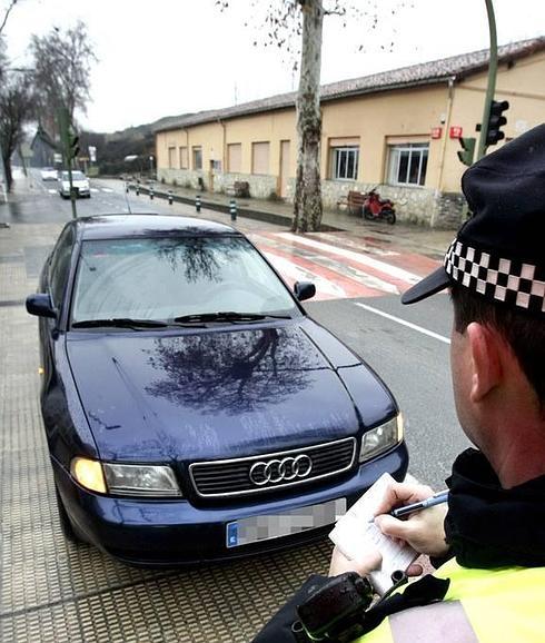 Multa Por Hablar Por El Móvil Sin Que Te Paren