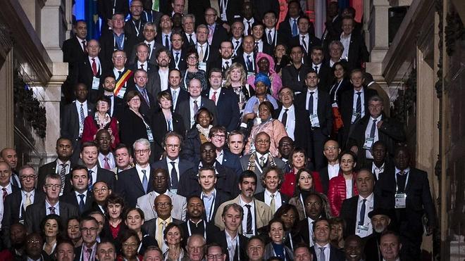 Los alcaldes de las tres capitales vascas se reivindican en París como actores para remediar el cambio climático