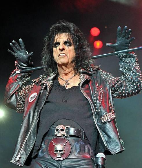 Alice Cooper ejerce de cuentacuentos