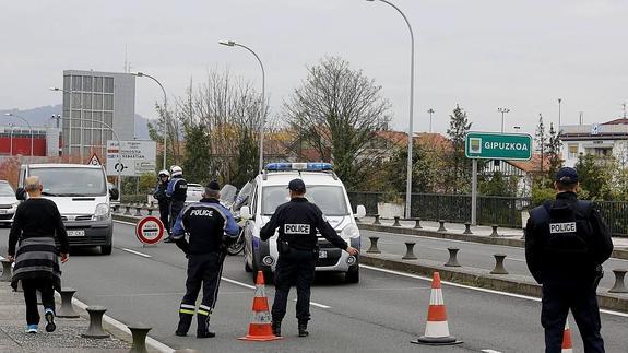 Los controles policiales contra el yihadismo en Irún frenan el narcotráfico entre España y Francia