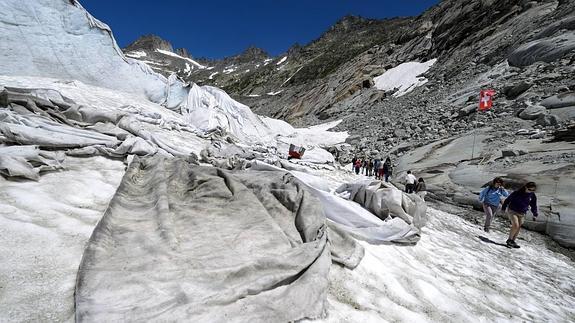 ¿Se puede proteger un glaciar con una manta?