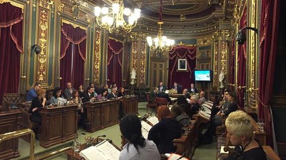 Bilbao restituye las medallas concedidas durante el franquismo al Athletic y otras entidades