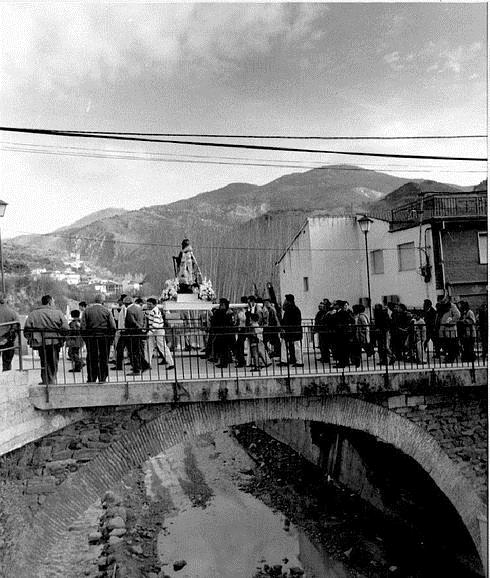 Que llueva, que llueva, la Virgen de la cueva