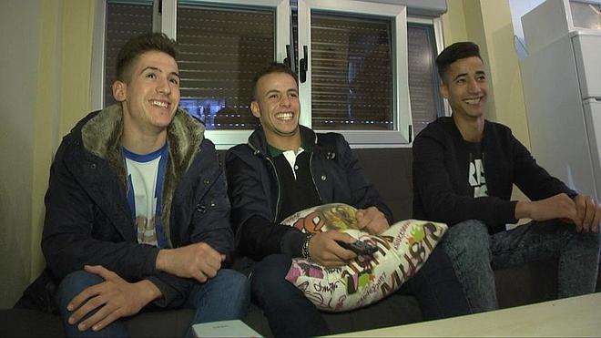 «Dicen que todos los magrebíes robamos. Queremos demostrar que la mayoría estudia, trabaja y hace cosas buenas»