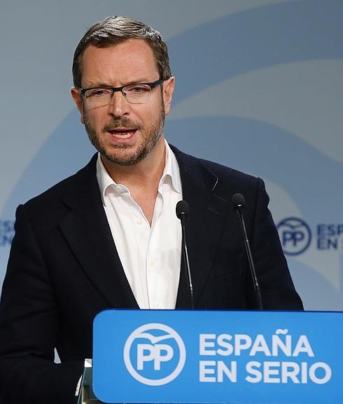 Maroto enfada a las víctimas del 3 de marzo al reivindicar el «olvido»