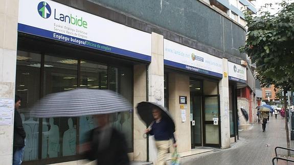 Aumentan las quejas ante el Ararteko por los cobros «indebidos» de la RGI