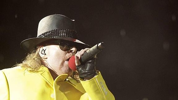 Axl Rose podría ser la nueva voz de AC/DC