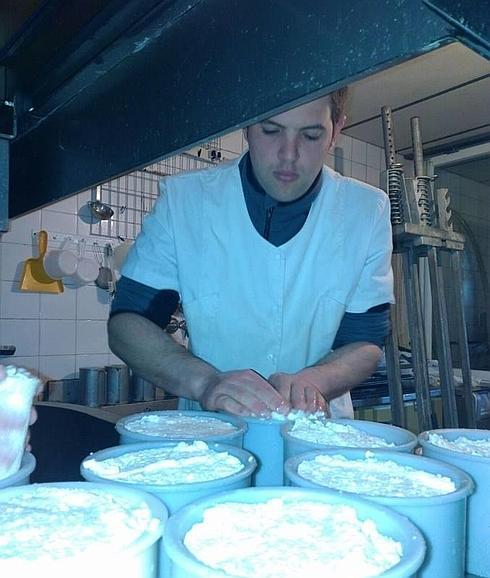 «Atsedenaldi laburra dugu, eta ia ez dugu oporrik. Dena den, pena merezi du»