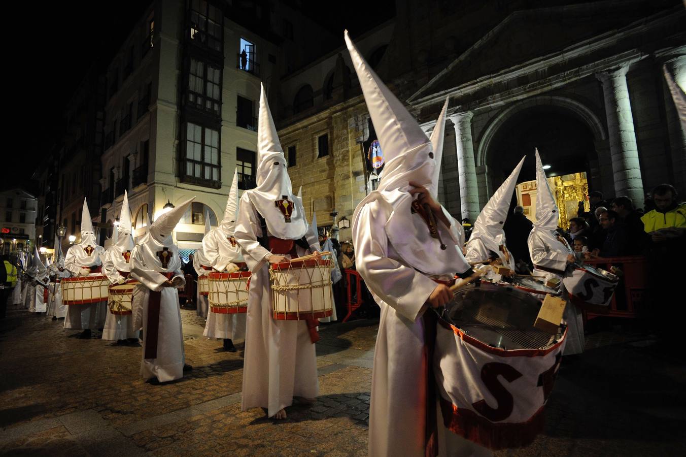 Las cofradías de Bilbao agradecen que el buen tiempo haya respetado las procesiones