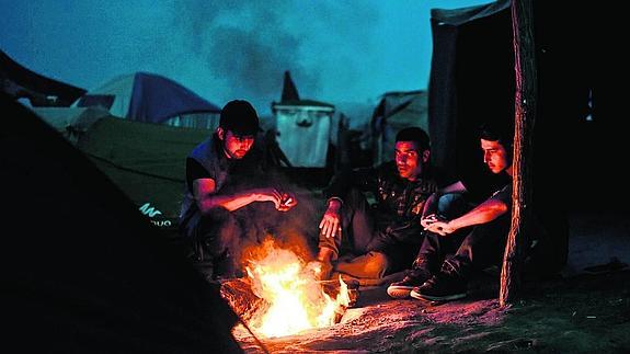 «¡No queremos comida ni cama, queremos que abran la frontera!»