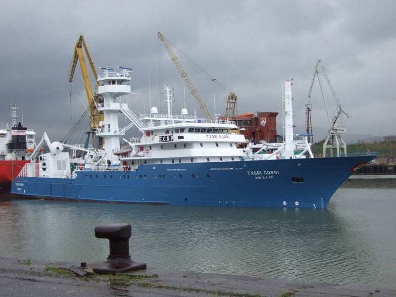 Un vigilante de un atunero vasco mata a su compañero y se suicida en el Índico